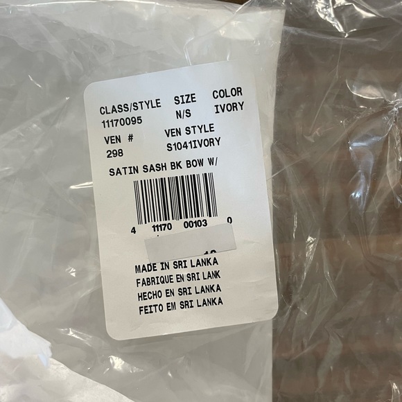 David’s bridal wedding sash - Picture 2 of 3